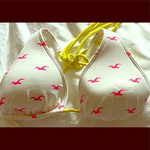 🌼Hollister Bikini Top 🌴 || Size medium 🌸